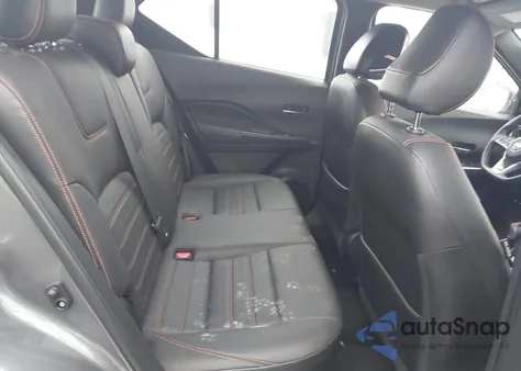 2018 Nissan Kicks Sr z USA, uszkodzony, nr VIN 3N1CP5CU0JL537043